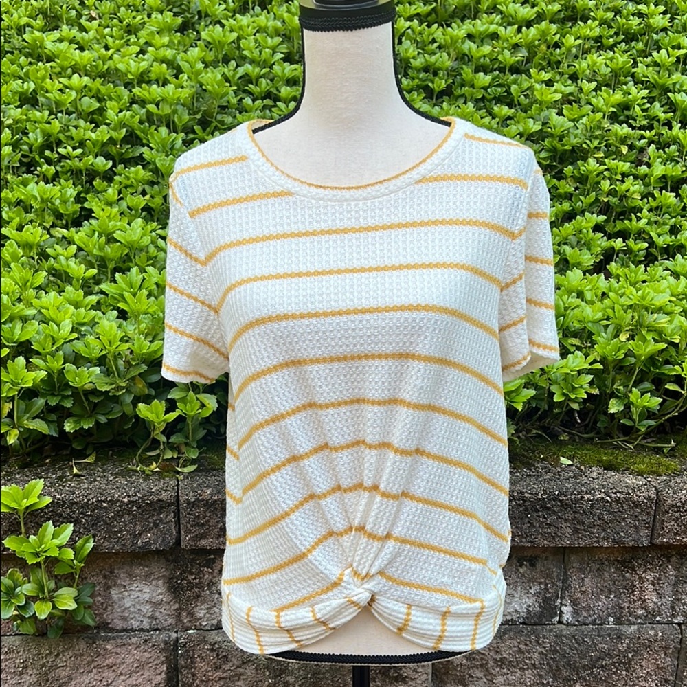 Altar'd State Short Sleeve Knot Front Top